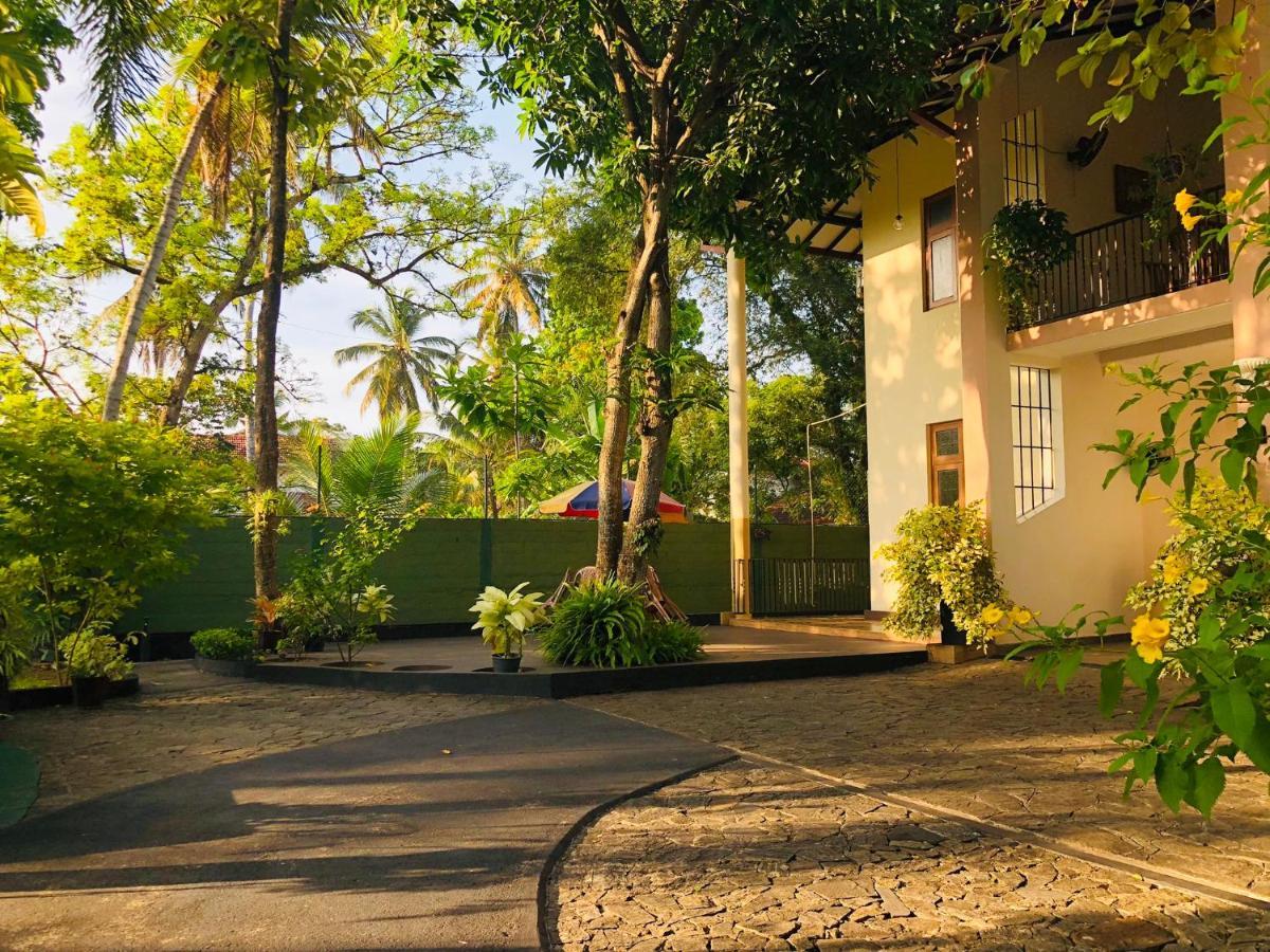 West Dene Bed and Breakfast Negombo Exteriör bild