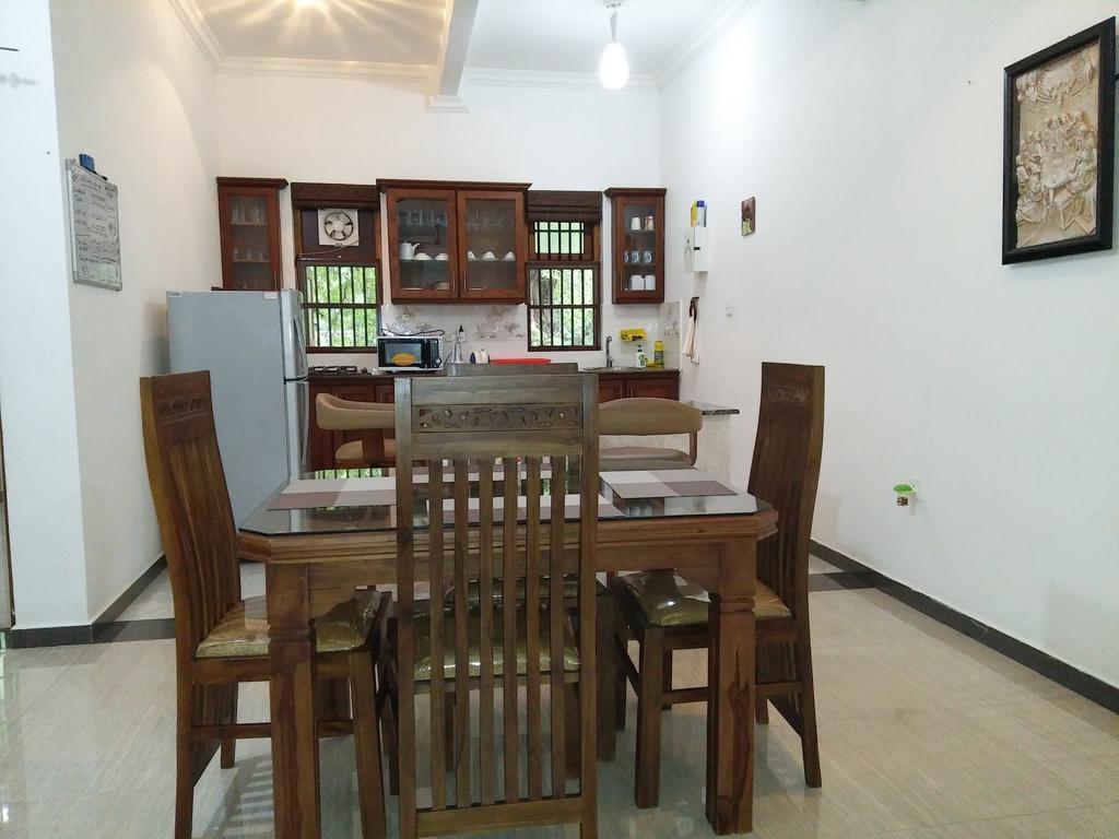West Dene Bed and Breakfast Negombo Exteriör bild