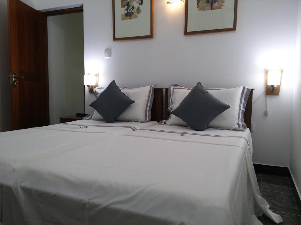 West Dene Bed and Breakfast Negombo Exteriör bild