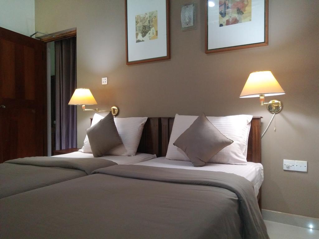 West Dene Bed and Breakfast Negombo Exteriör bild