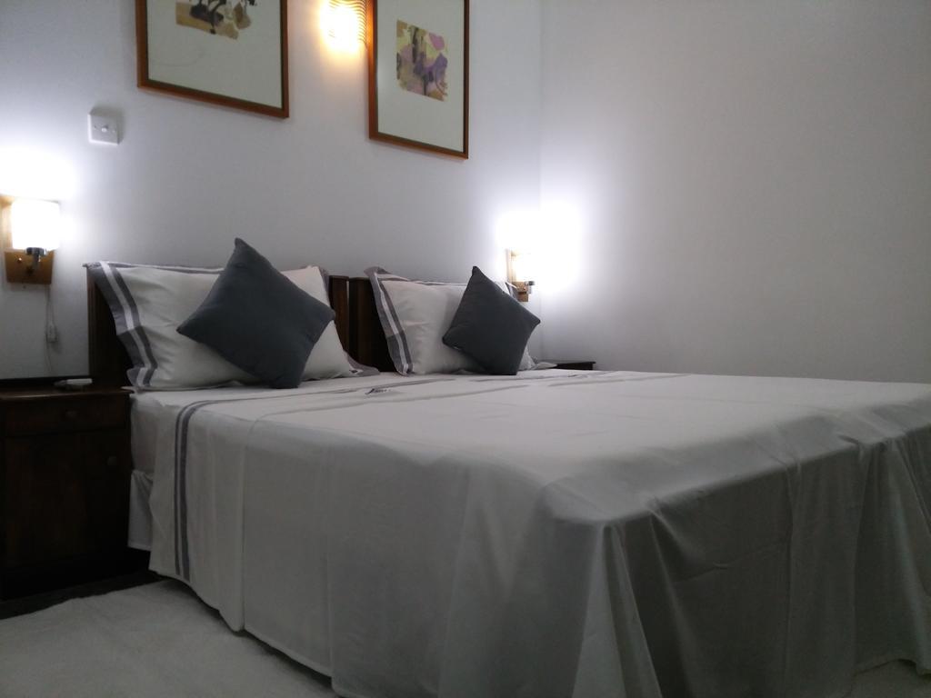 West Dene Bed and Breakfast Negombo Exteriör bild