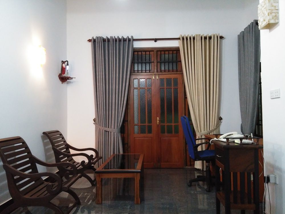 West Dene Bed and Breakfast Negombo Exteriör bild