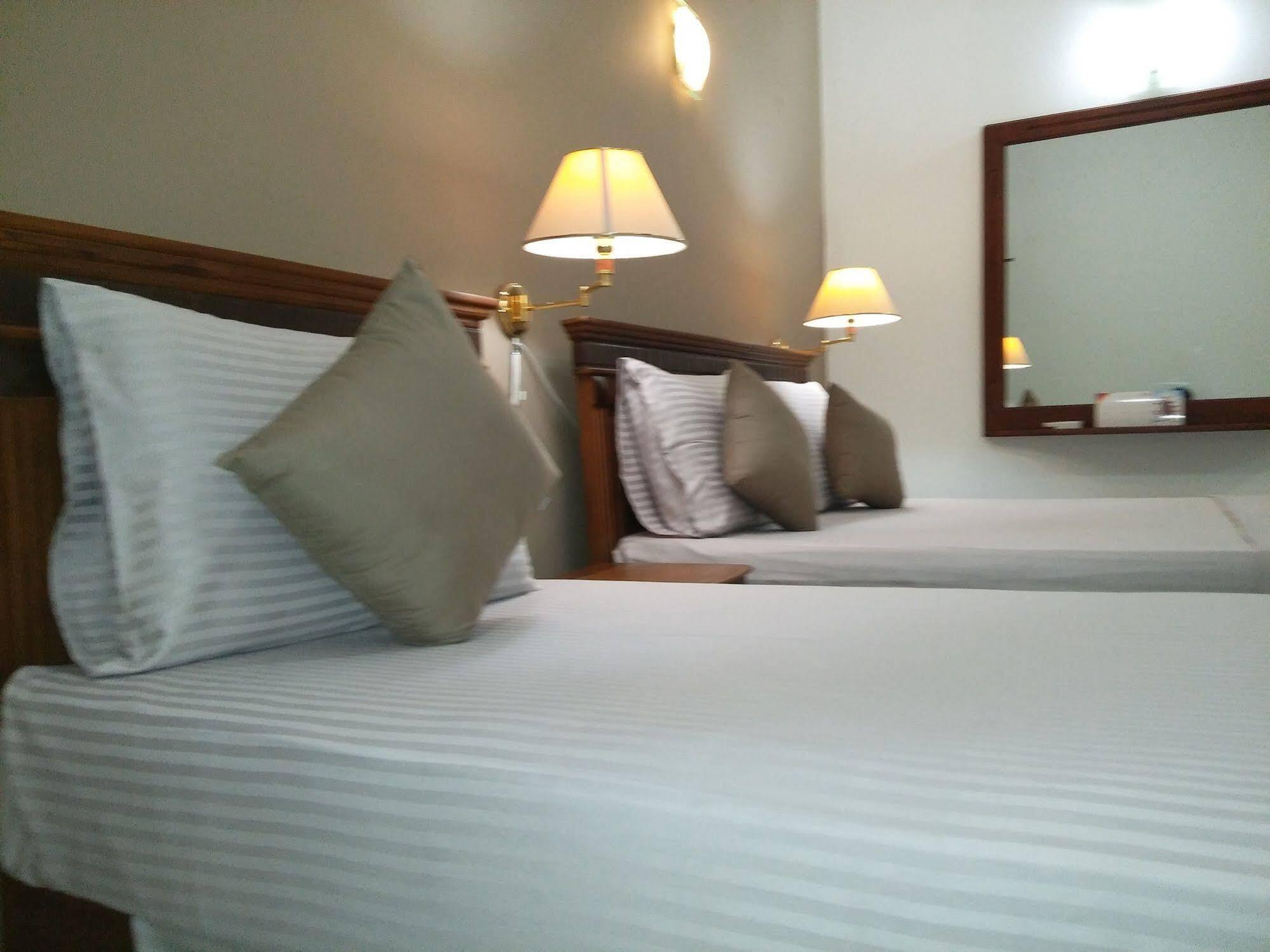 West Dene Bed and Breakfast Negombo Exteriör bild