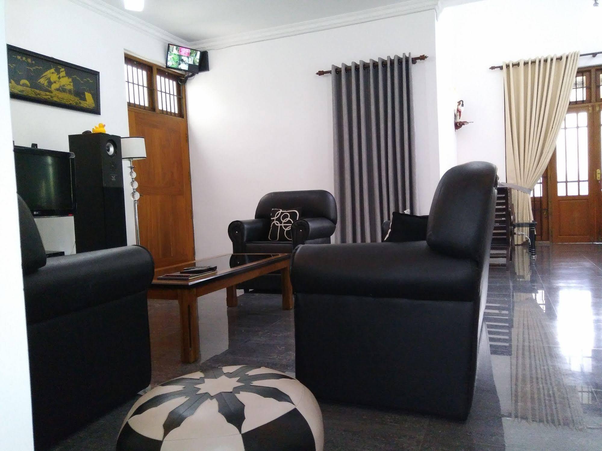 West Dene Bed and Breakfast Negombo Exteriör bild