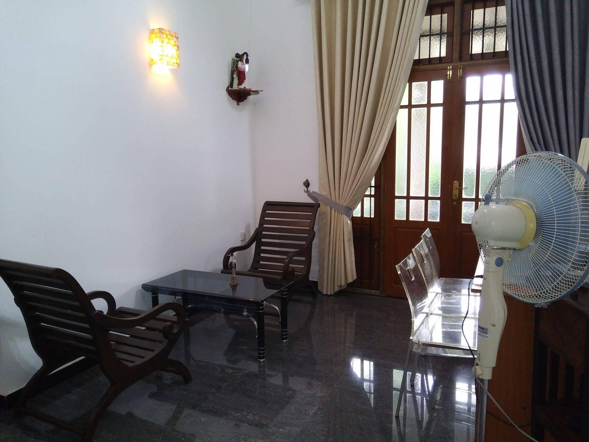West Dene Bed and Breakfast Negombo Exteriör bild